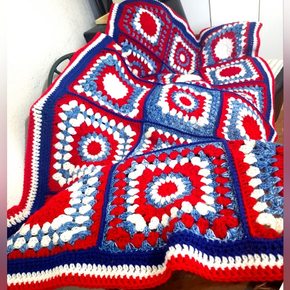 New. Hand Made Patriotic Crocheted Throw..❤️🤍💙 - Picture 2 of 5